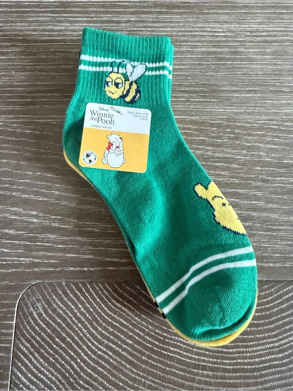 NWT 2 pairs of Winnie the Pooh crew Socks size 4-10